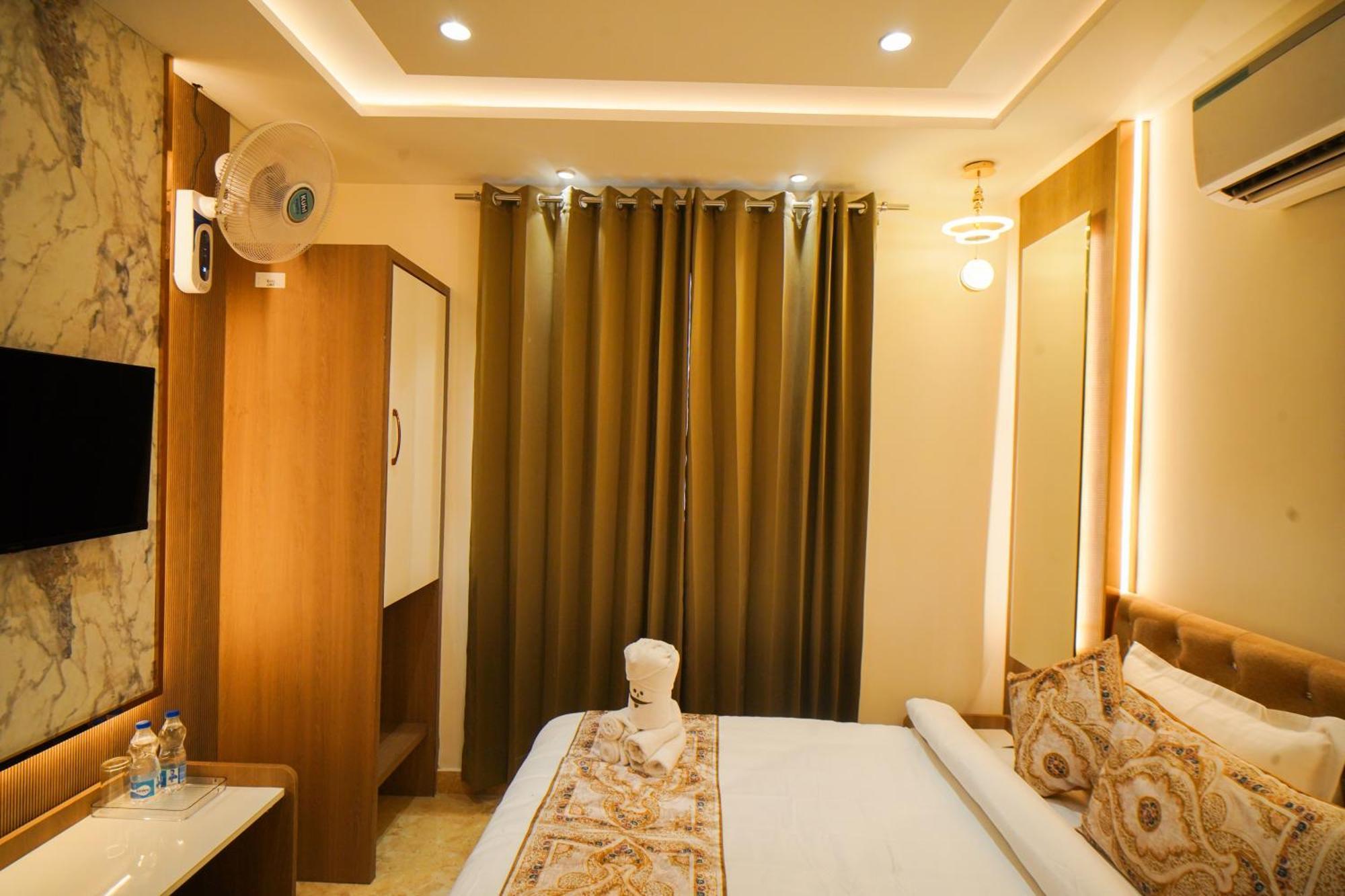 Hotel Ammison Inn & Suites Amritsar Exterior photo
